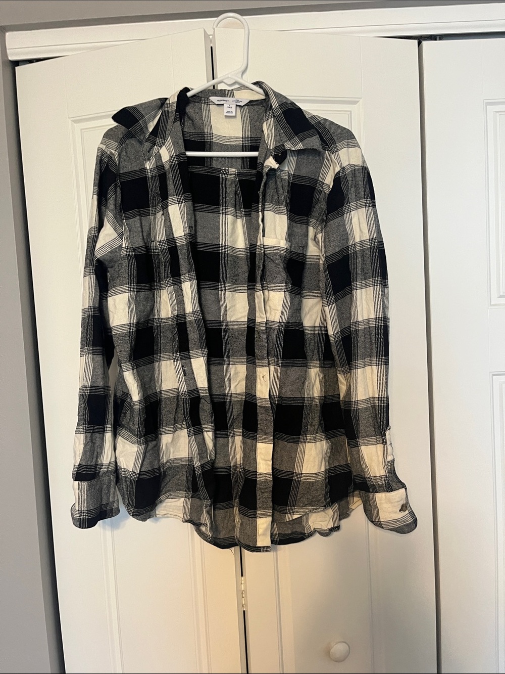 Old Navy Black & White Plaid Boyfriend Shirt